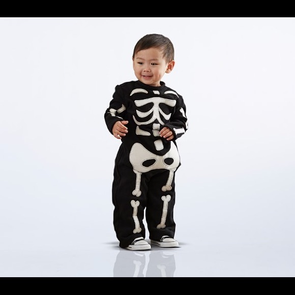 Pottery Barn Kids baby skeleton Halloween costume (0-6 mo), glow-in-the-dark